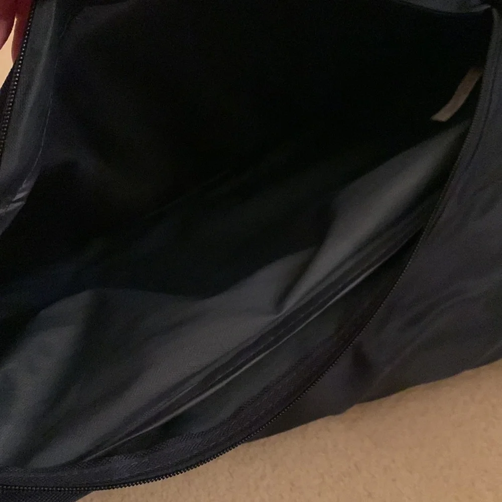 UCONN University of Connecticut messenger bag NWOT